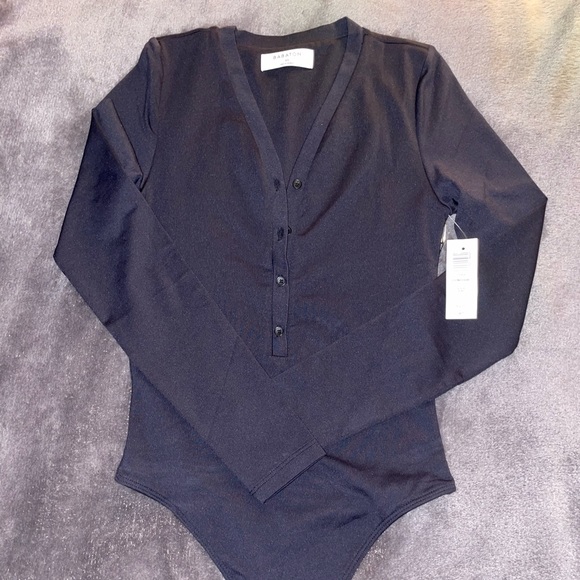 Aritzia Tops - Babaton - Long-sleeve Bodysuit in Black - Size XS